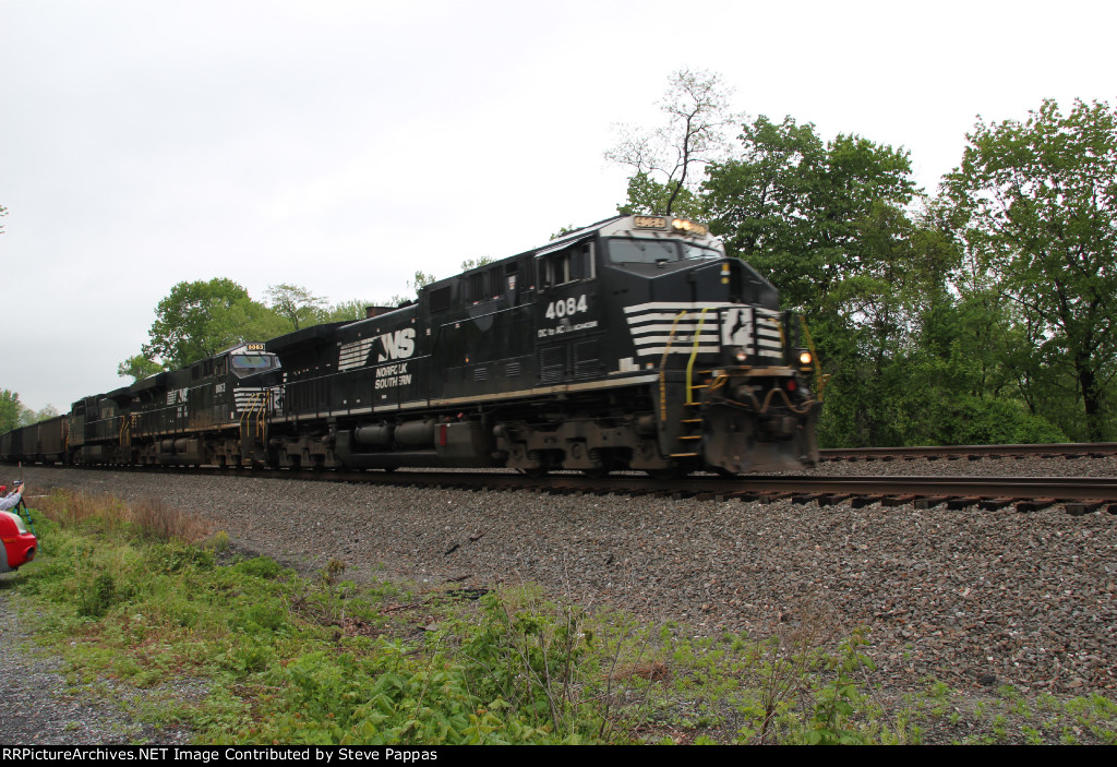 NS 4084 and 8063 at Cove PA with traiin 568